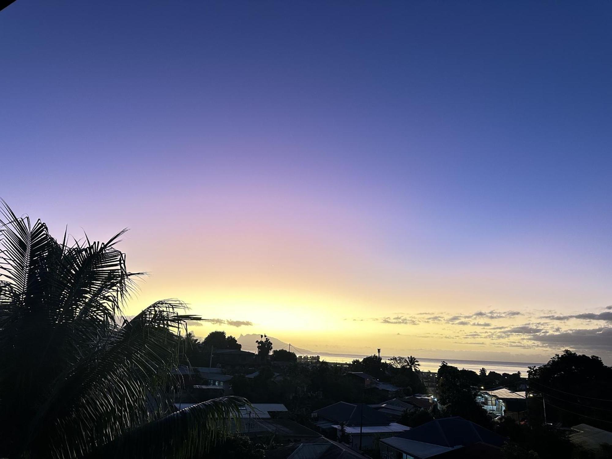 Ononui Lodge Airport, Ocean-View, Private Bathroom And Balcony, Free Wifi And Parking, On-Site Car Rental Faaa Esterno foto