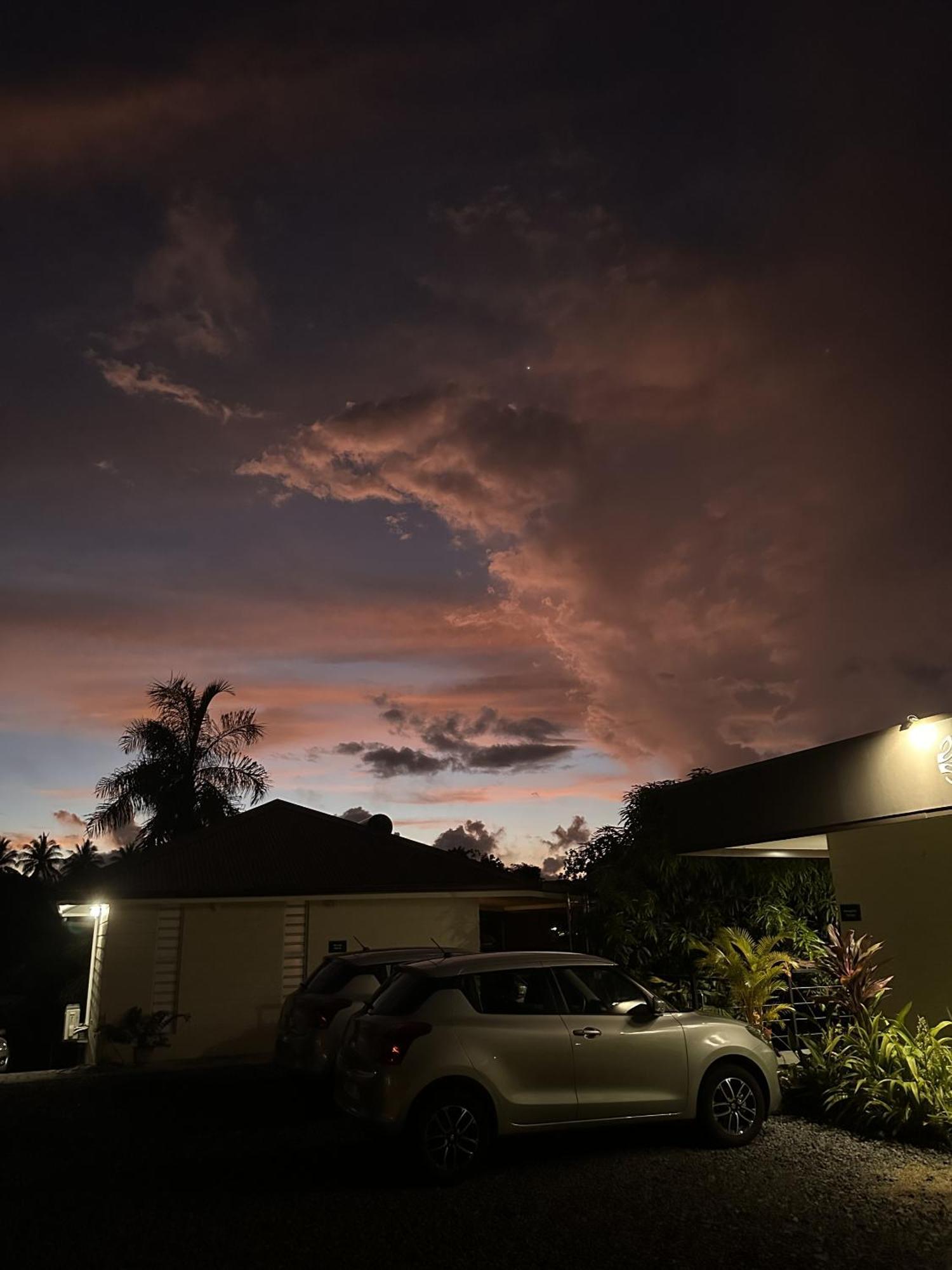 Ononui Lodge Airport, Ocean-View, Private Bathroom And Balcony, Free Wifi And Parking, On-Site Car Rental Faaa Esterno foto