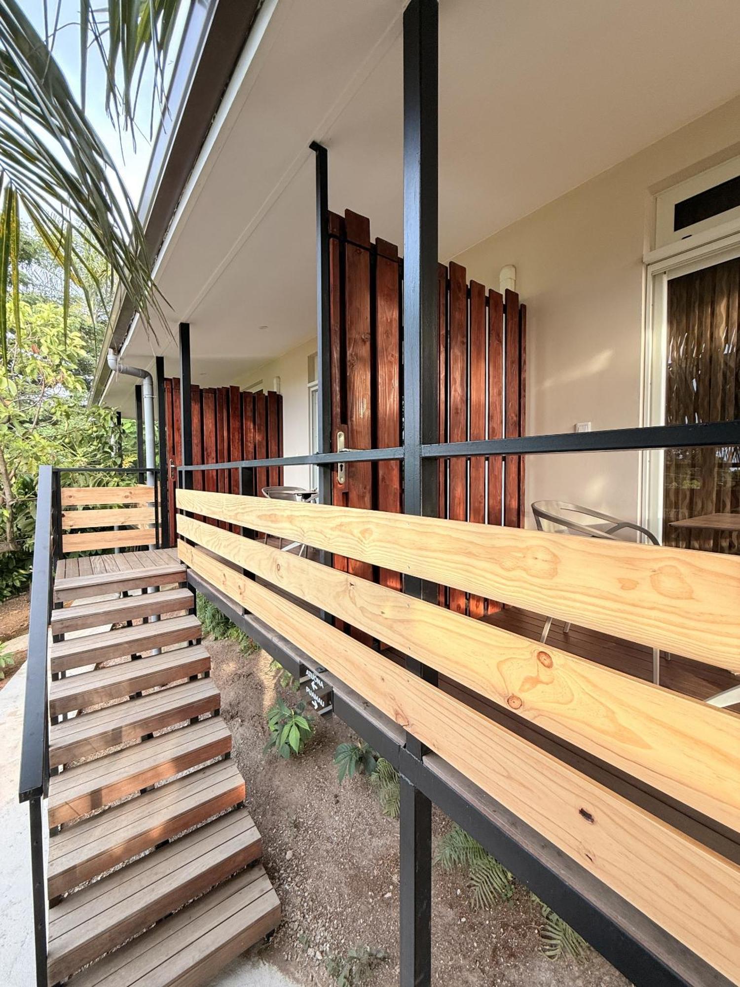 Ononui Lodge Airport, Ocean-View, Private Bathroom And Balcony, Free Wifi And Parking, On-Site Car Rental Faaa Esterno foto