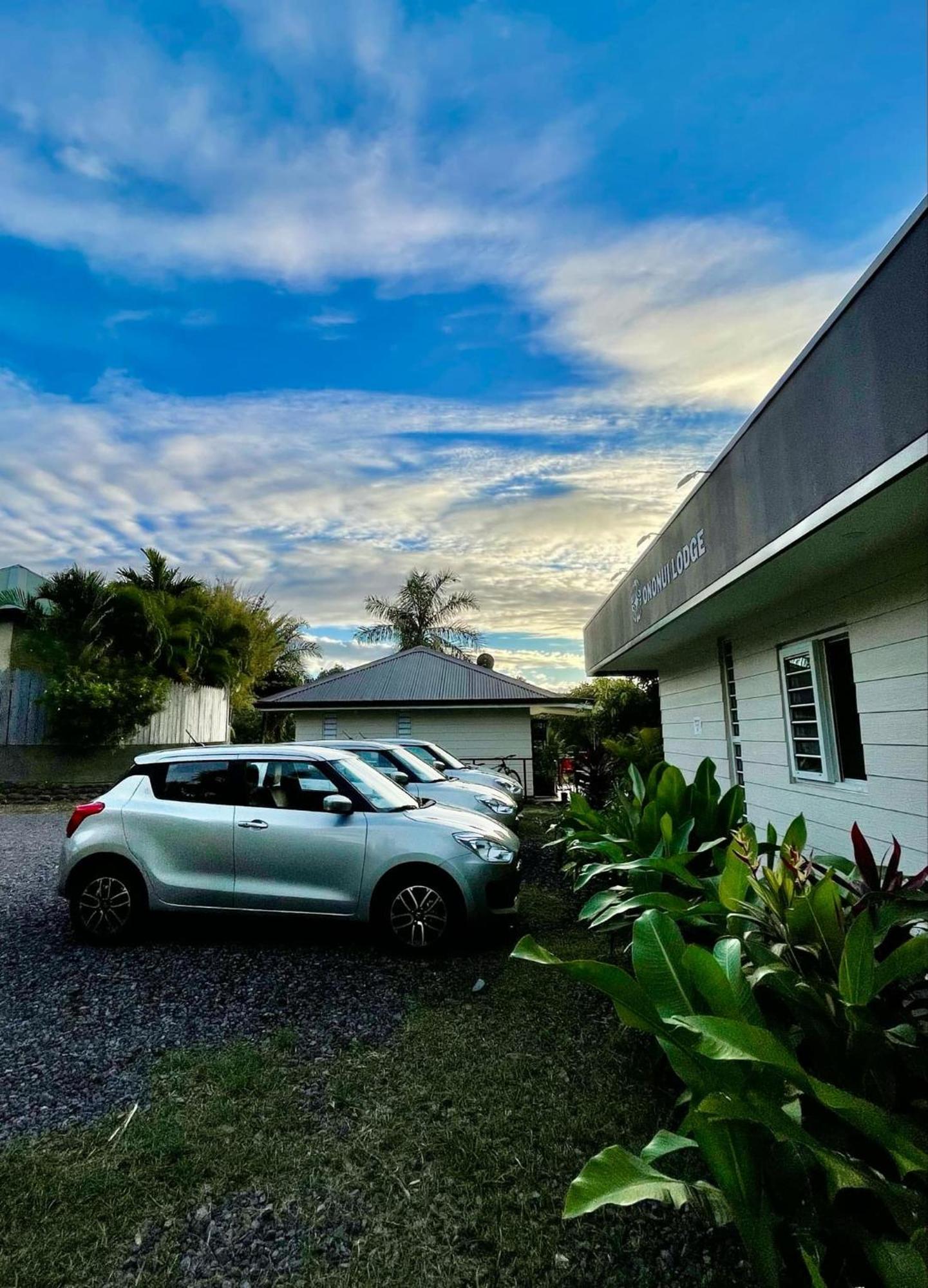 Ononui Lodge Airport, Ocean-View, Private Bathroom And Balcony, Free Wifi And Parking, On-Site Car Rental Faaa Esterno foto