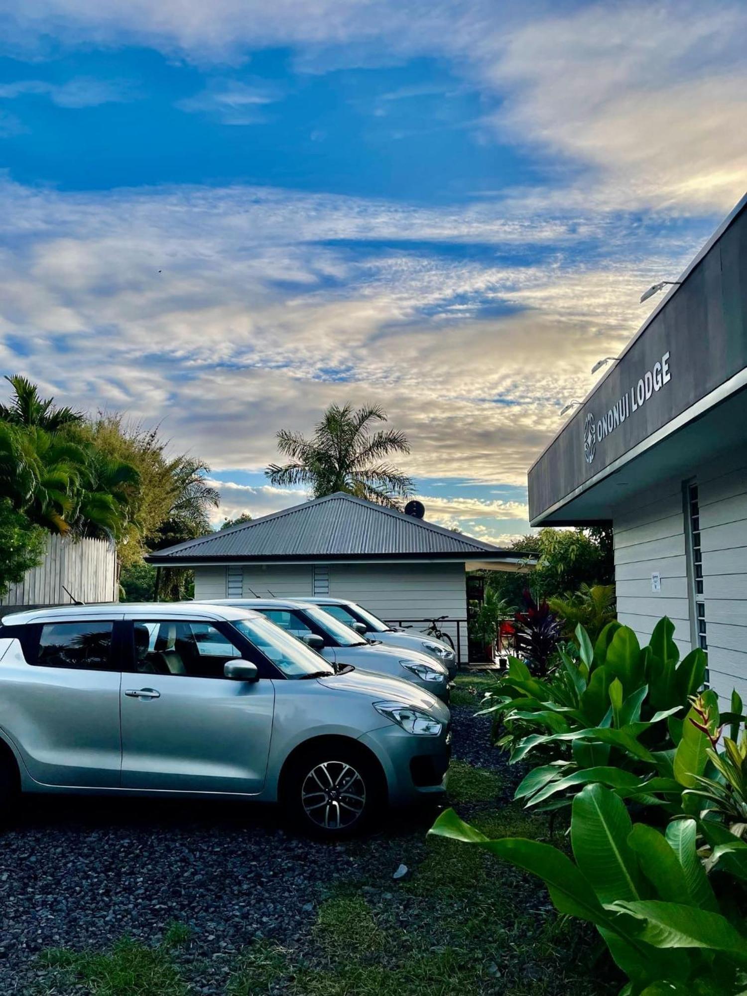 Ononui Lodge Airport, Ocean-View, Private Bathroom And Balcony, Free Wifi And Parking, On-Site Car Rental Faaa Esterno foto